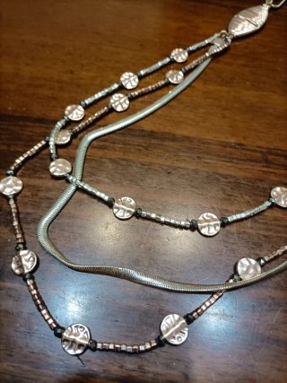 Collana multistrato colore oro rosa e argento