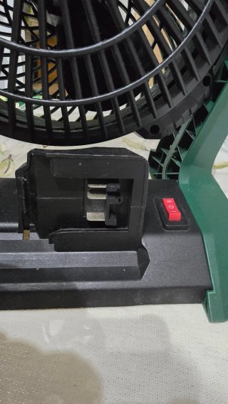 Ventilatore ricaricabile verde