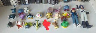 Lote 22 figuras pokémon tomy