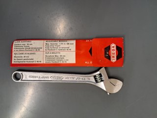 Llave inglesa 10" IREGA