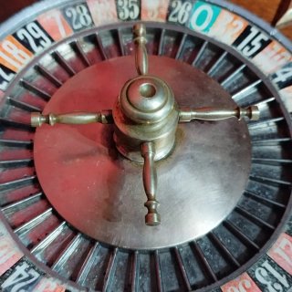Antigua Ruleta de Casino de Madera