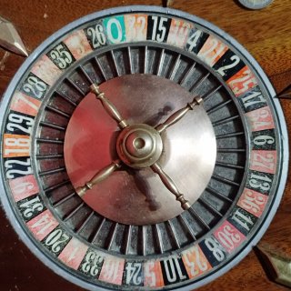 Antigua Ruleta de Casino de Madera