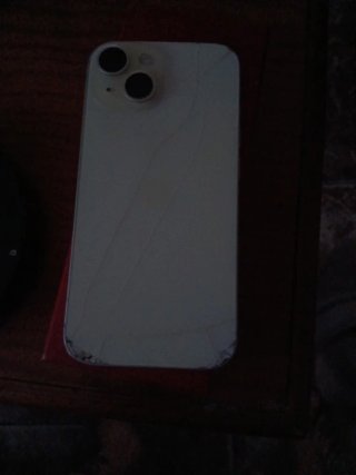 iPhone 15 Amarillo