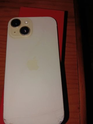 iPhone 15 Amarillo
