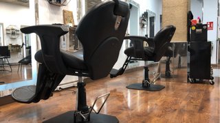 Sillón de barbero restaurado