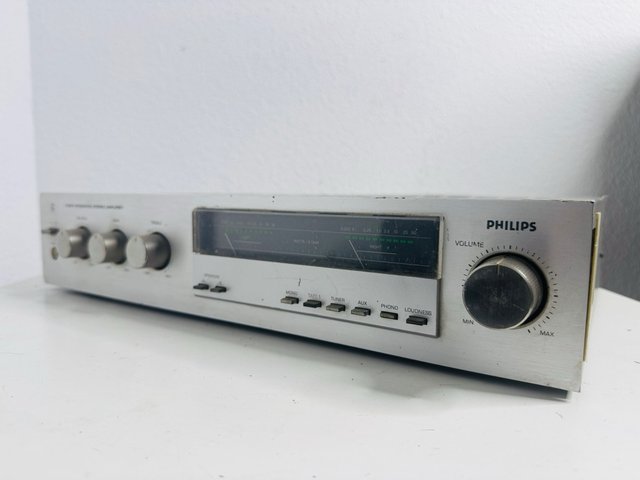 Amplificador Estéreo Integrado Philips F4212