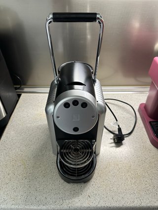 Cafetera Nespresso Profesional
