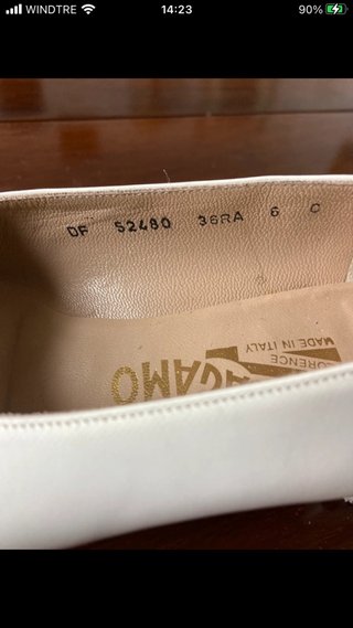 Scarpa bassa beige e panna Salvatore Ferragamo