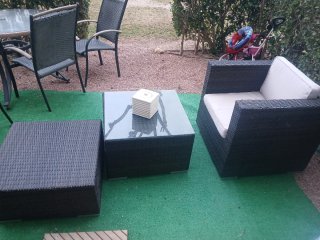 Conjunto sillón y mesa exterior ratán