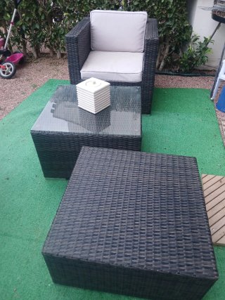 Conjunto sillón y mesa exterior ratán