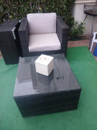 Conjunto sillón y mesa exterior ratán