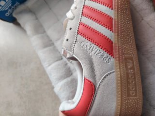 Zapatillas Adidas Edición Limitada Corazón