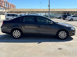 VW PASSAT ADVANCE 2.0 2006 94.000km Etiqueta C