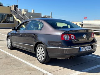 VW PASSAT ADVANCE 2.0 2006 94.000km Etiqueta C