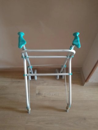 Andador Plegable con Ruedas