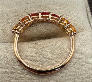 Anillo Oro Rosa 18 kt con zafiros