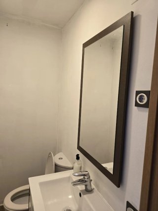 Mueble baño y WC madera y porcelana