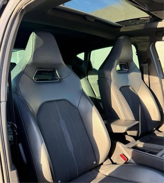 Coche Cupra Gris