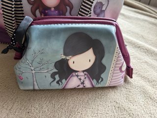 Neceser/Bolso Gorjuss Niña y otra bolsita menor