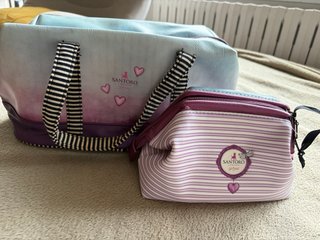 Neceser/Bolso Gorjuss Niña y otra bolsita menor