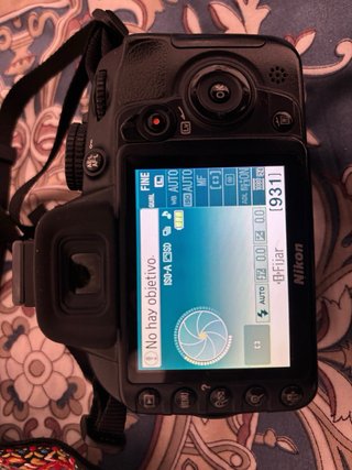 Cámara Réflex Nikon D3100 + Accesorios