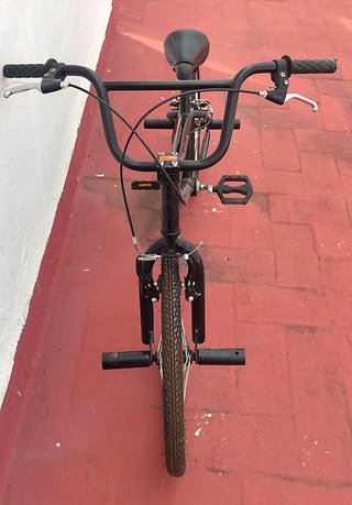 Bicicleta BMX Negra