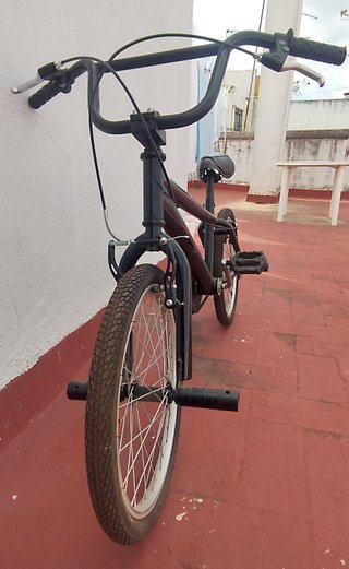 Bicicleta BMX Negra