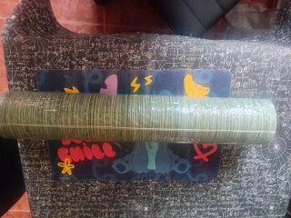 Rollo de papel pintado diseño geométrico