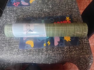 Rollo de papel pintado diseño geométrico