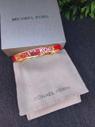 Brazalete Michael Kors Oro y Rojo. Precio Final.