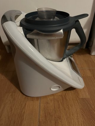 Thermomix TM5 Vorwerk. Funciona bien