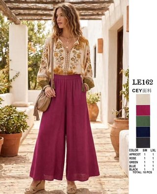 Pantalón ancho liso. Agradable tacto.