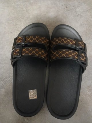Chanclas T39 Negro y Marrón