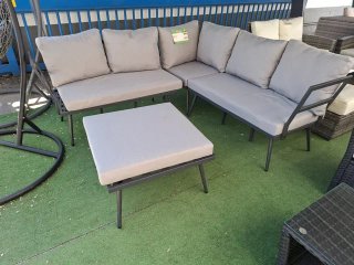 Rinconera y puff terraza jardín nuevo