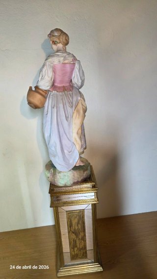 Figura porcelana francesa siglo XIX