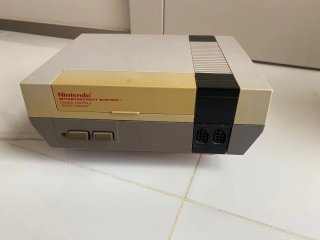Nintendo NES con Caja y Accesorios