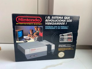 Nintendo NES con Caja y Accesorios