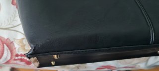 Bolso negro seminuevo