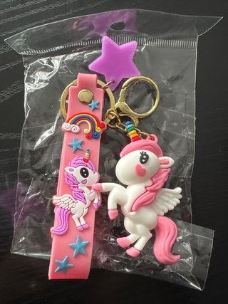 Llavero Unicornio Rosa con Estrella y Arcoíris