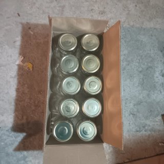 10 Botes de cristal con tapa metálica. 570gr