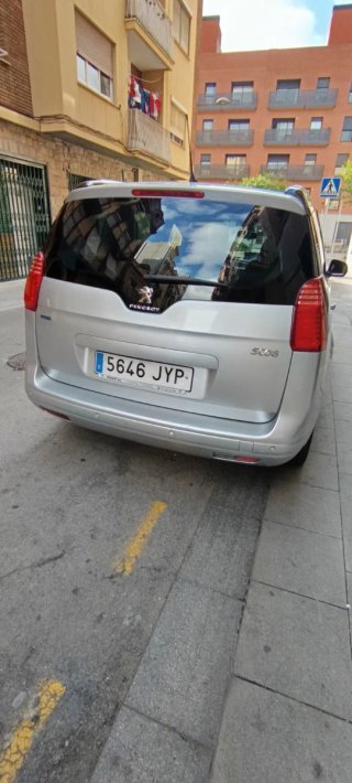 Peugeot 5008 2016