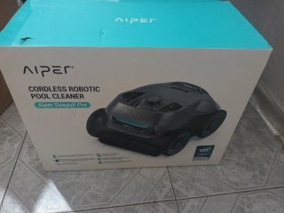 Robot Limpiafondos Aiper Piscina Fondo y Paredes