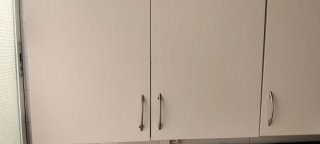 Mueble blanco de madera multiusos