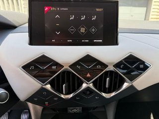 DS DS 3 Crossback BlueHDi 73 kW Manual SO CHIC