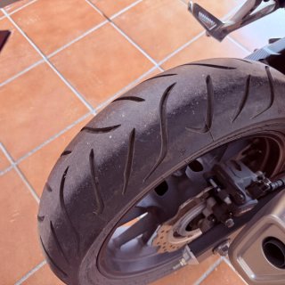 Honda CB500 Negra y Dorada