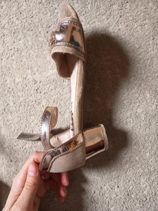 Tacchi dorati per bambina taglia 32-33