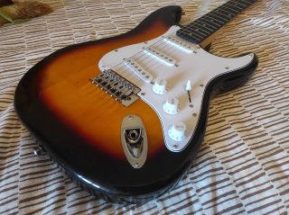 Guitarra Stratocaster