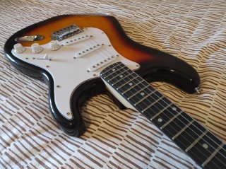 Guitarra Stratocaster