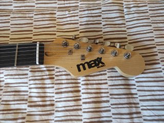 Guitarra Stratocaster