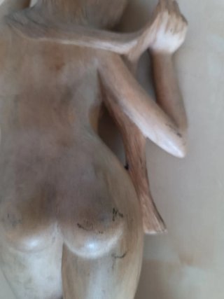 Figura de madera mujer desnuda